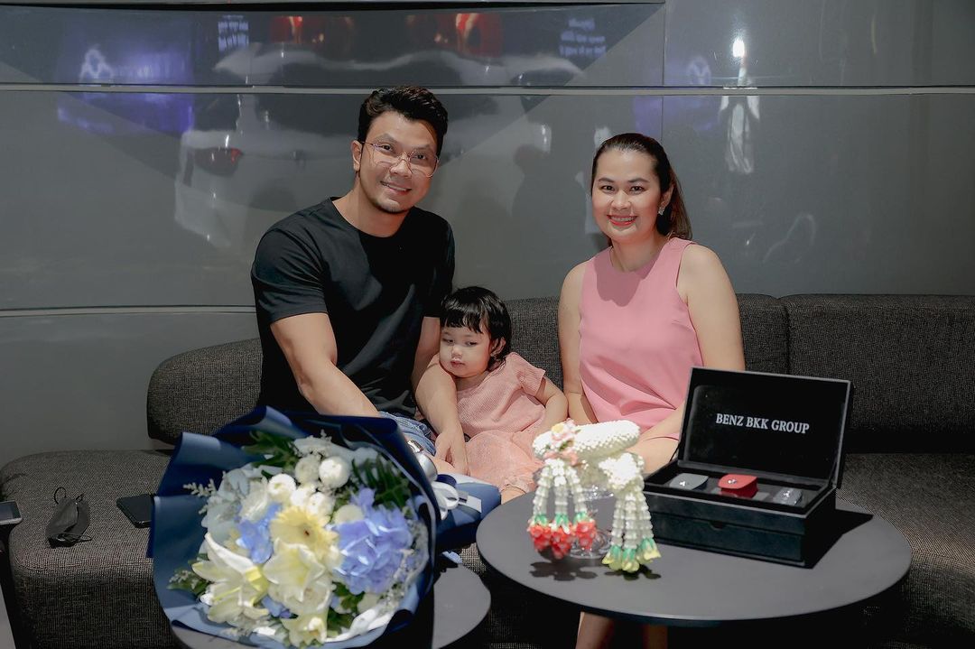 หนุ่ม กะลา