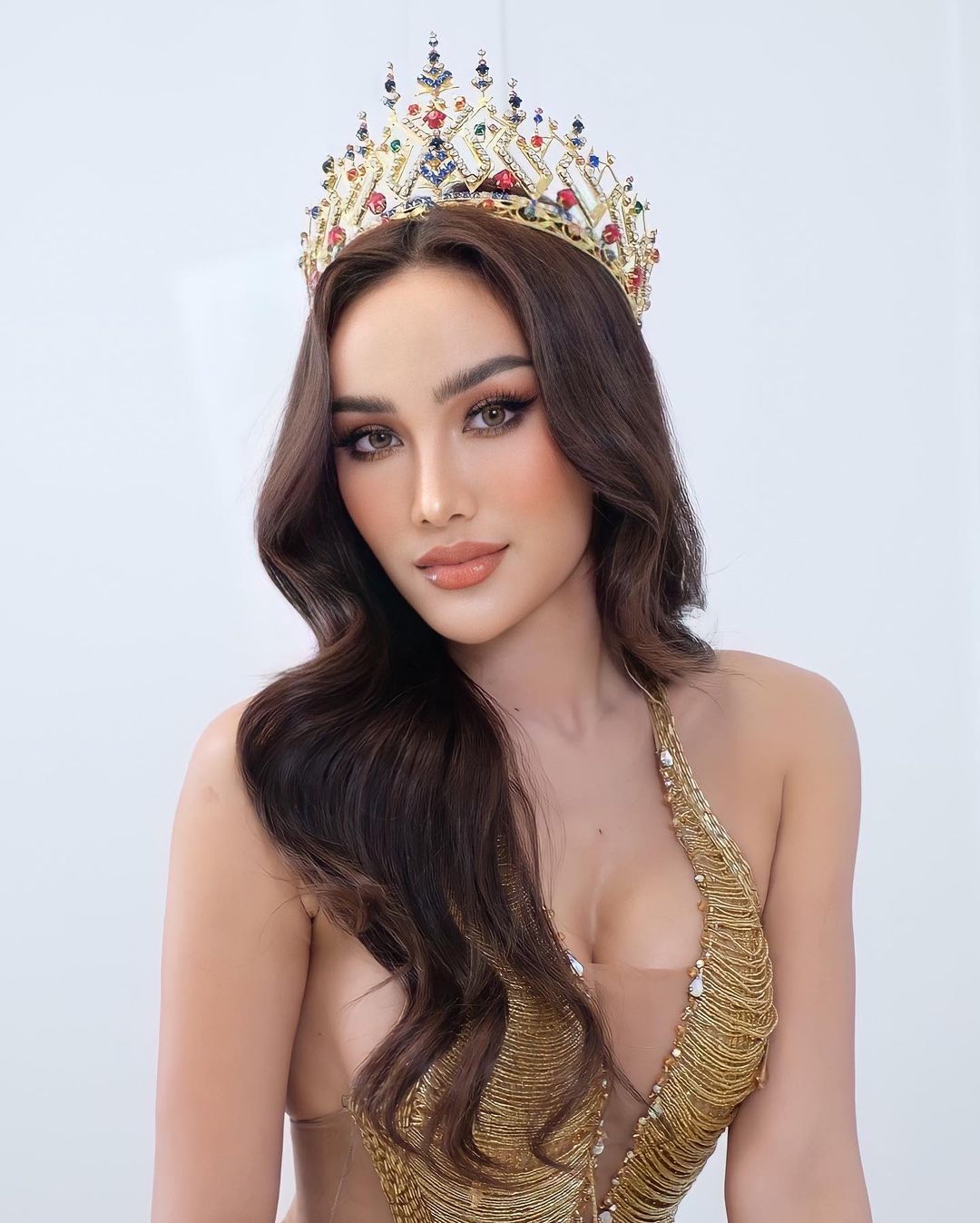 ทีน่า ธนาวรรณ