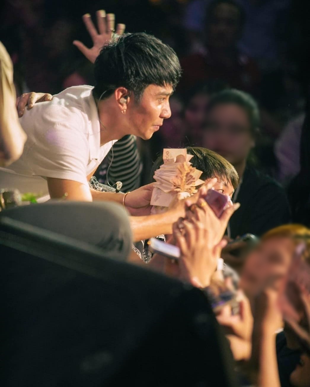 ก้อง ห้วยไร่