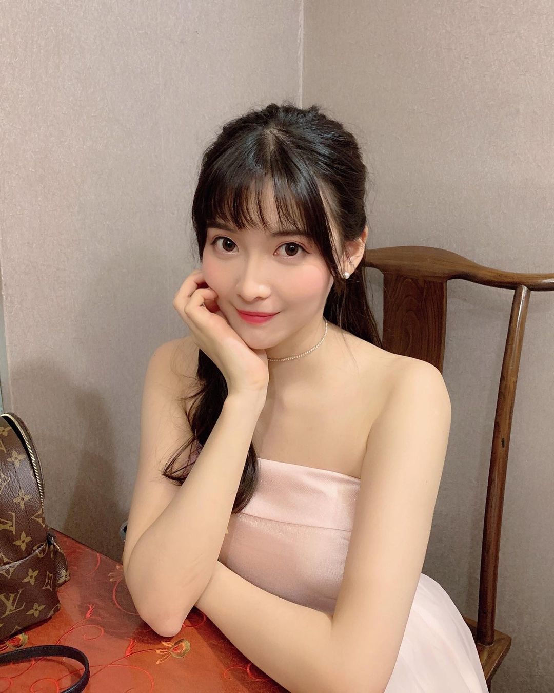 นักบินสาวสวย