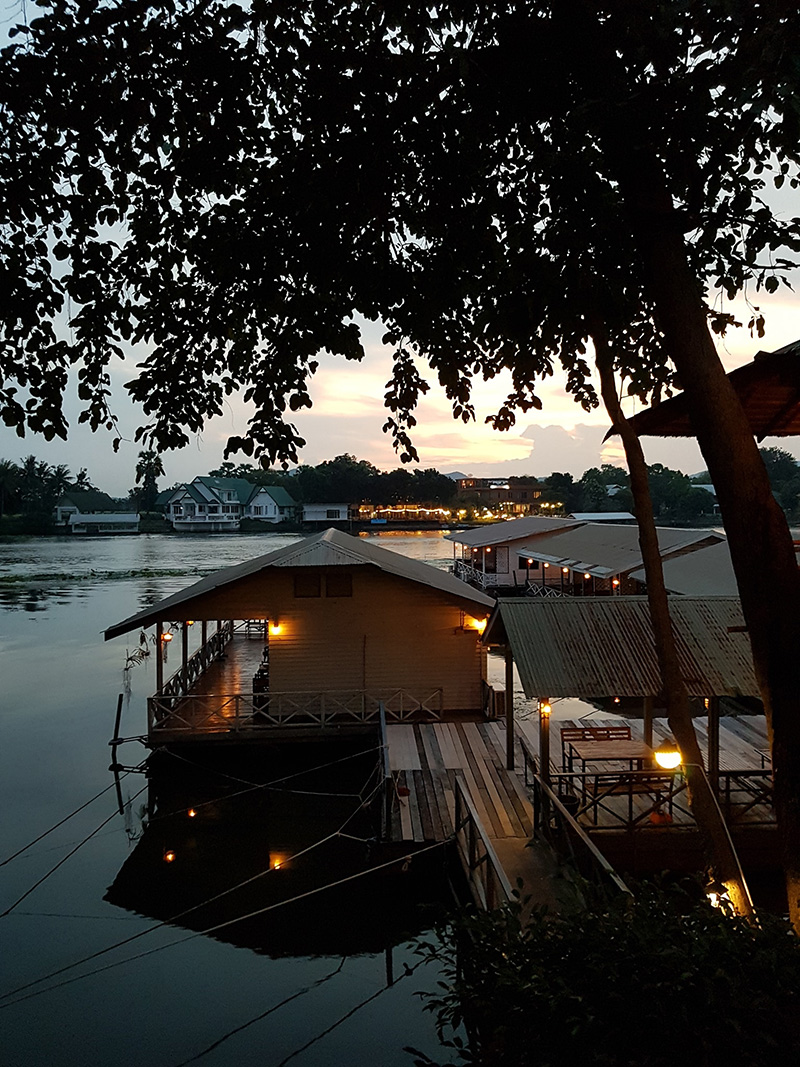 ที่พักกาญจนบุรี ริมน้ำ