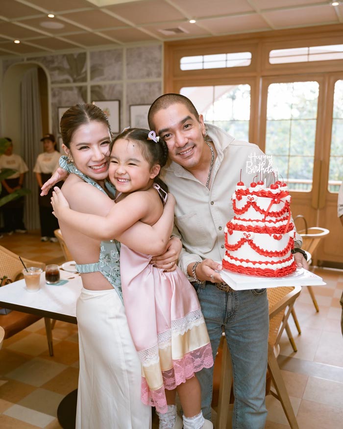 ครอบครัวใบเตย ดีเจแมน