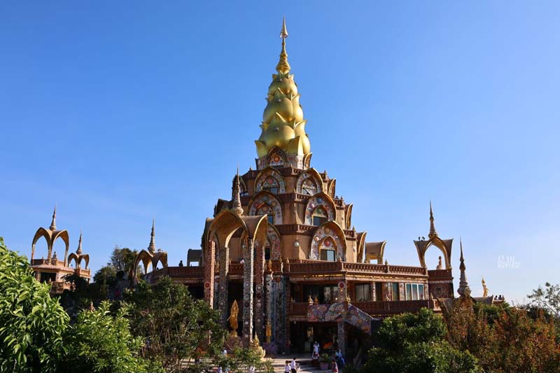 วัดพระธาตุผาซ่อนแก้ว