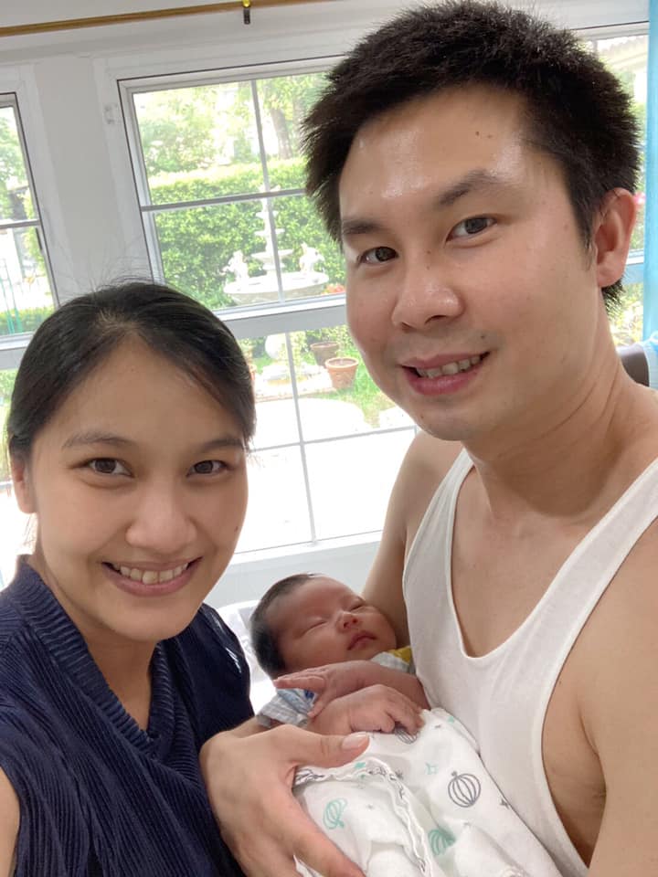 บุตรี เผือดผ่อง