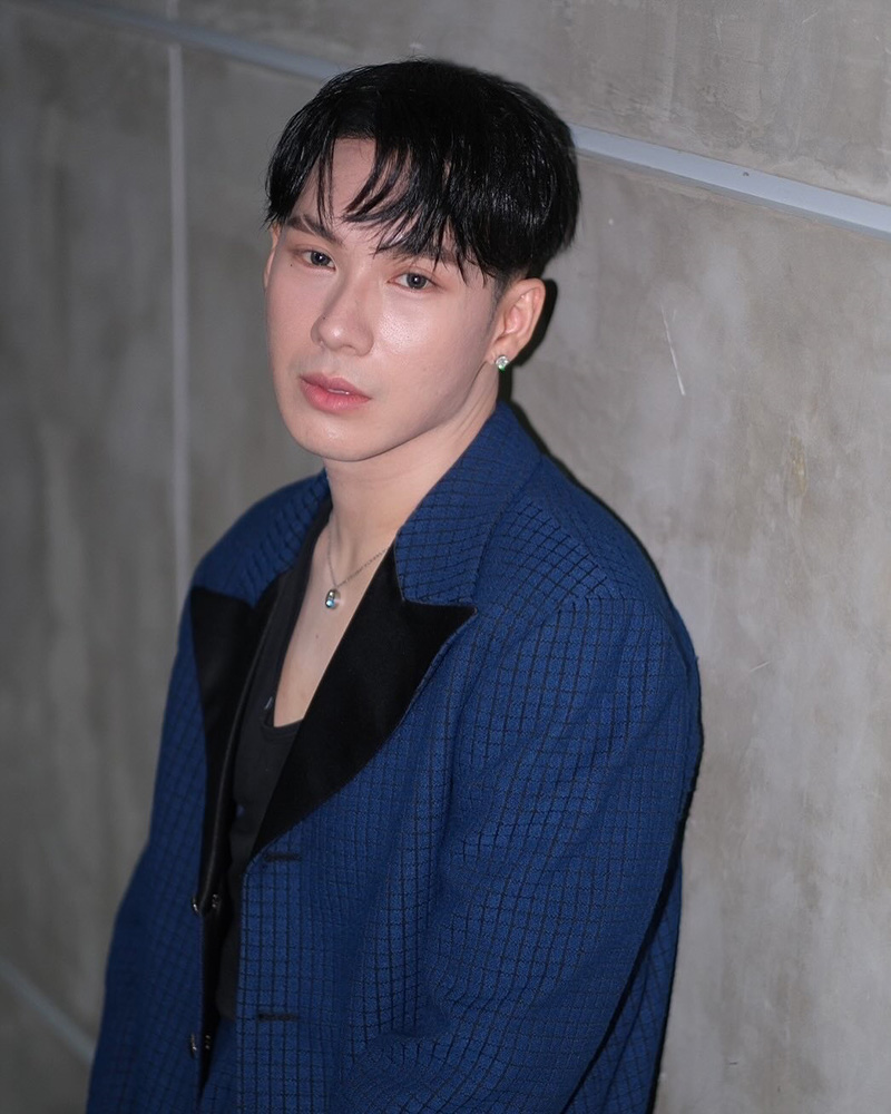 ตั้ม วราวุธ ขี่มอเตอร์ไซค์ชน เจ็บหนัก