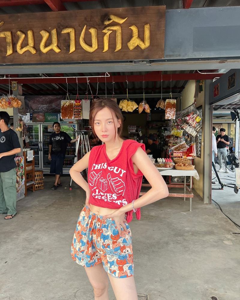 ทองประกายแสด