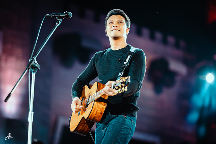 หนุ่ม กะลา