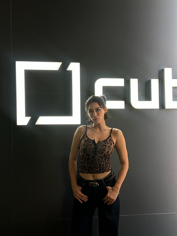 พราด้า ธันย์สิตา