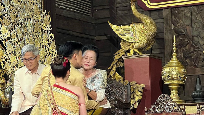 โก โกสินทร์ ควงแฟนนอกวงการ เข้าพิธีแต่งงาน