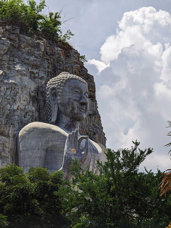 วัดเขาทำเทียม สุพรรณบุรี