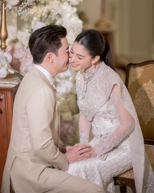 แคท ซอนญ่า ชุดแต่งงาน
