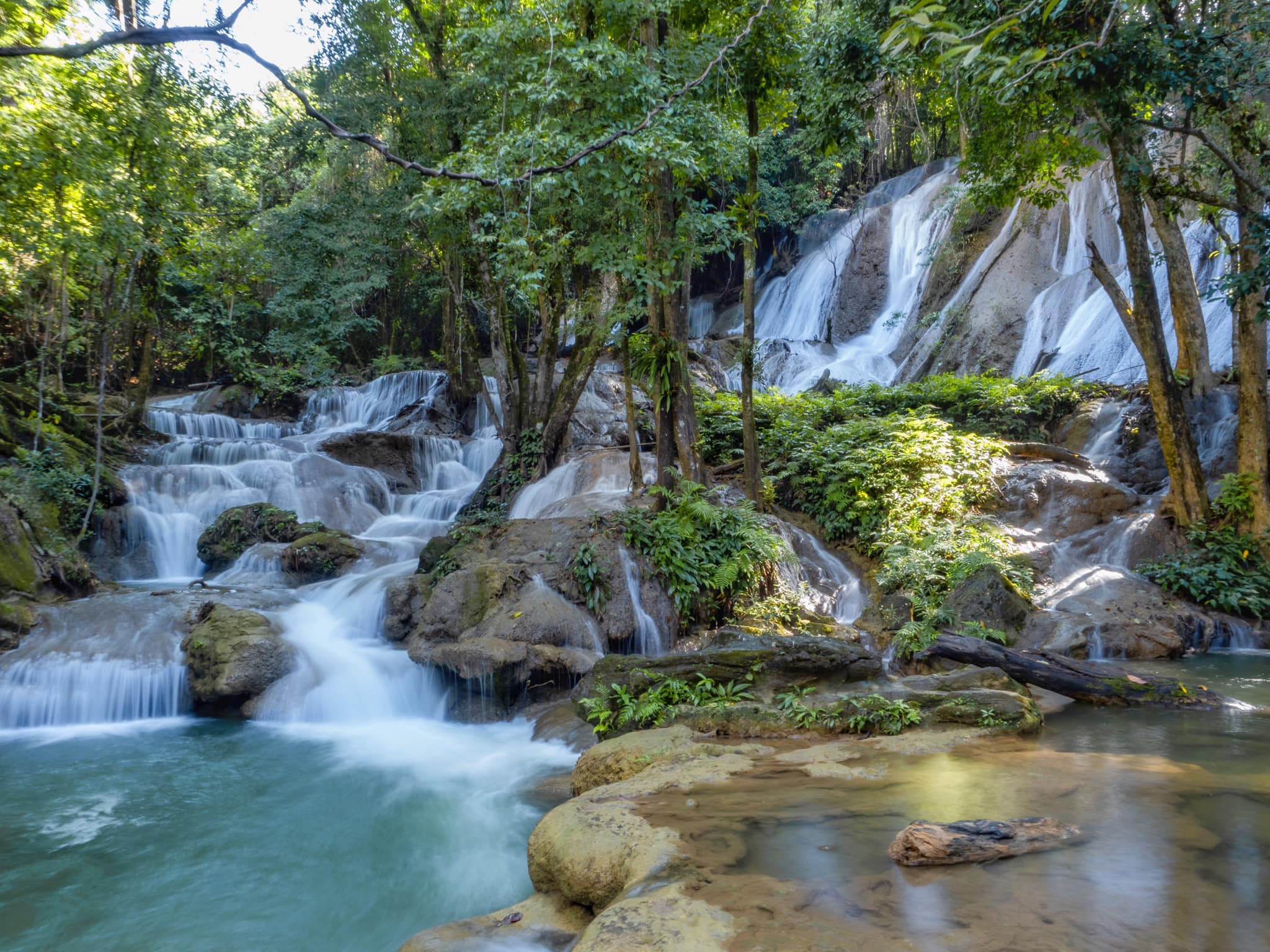 น้ำตกผาตาด