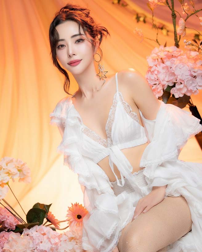 แจม ชรัฐฐา