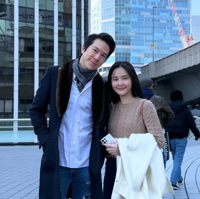 แอมป์ พิธาน ประวัติ