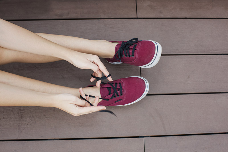 รองเท้าผ้าใบผู้หญิง