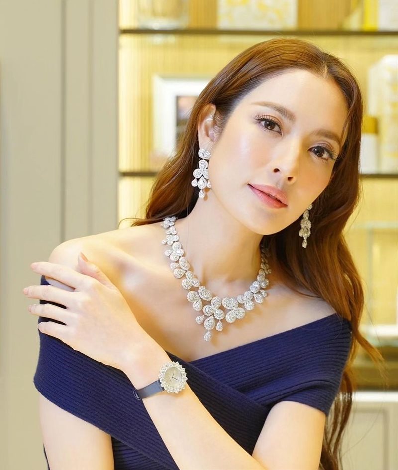 แอฟ ทักษอร