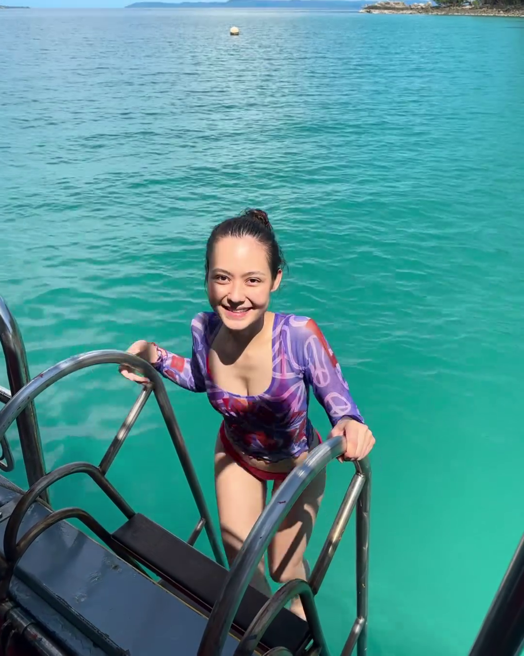 วินนี่ ศิภัชรดา โชว์แซ่บ ฉลองวันเกิดกลางทะเล