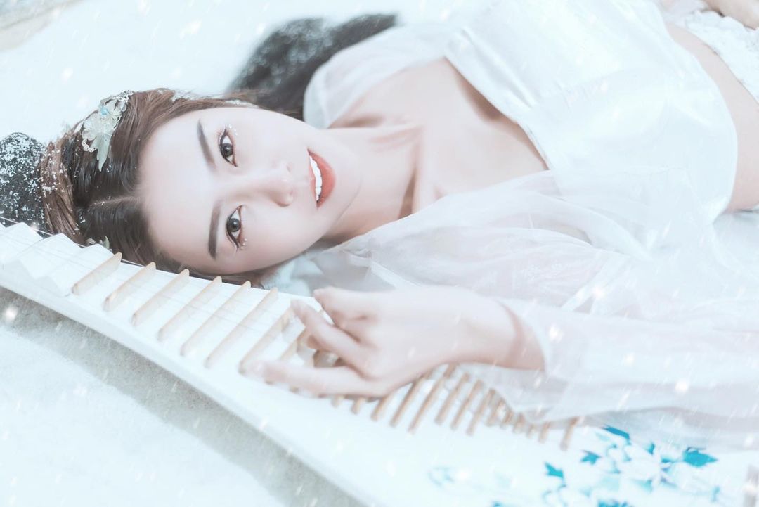 ไฮโซม่านฟ้า