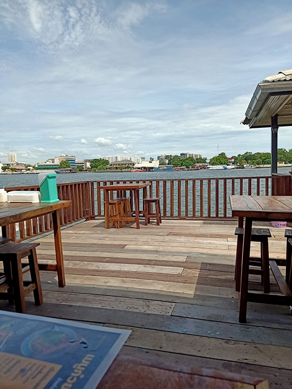 ร้านอาหารริมน้ำ ชมขบวนเรือพยุหยาตราทางชลมารค 2569