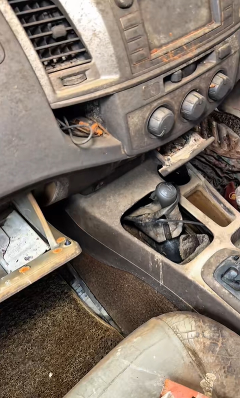 รถจมน้ำ