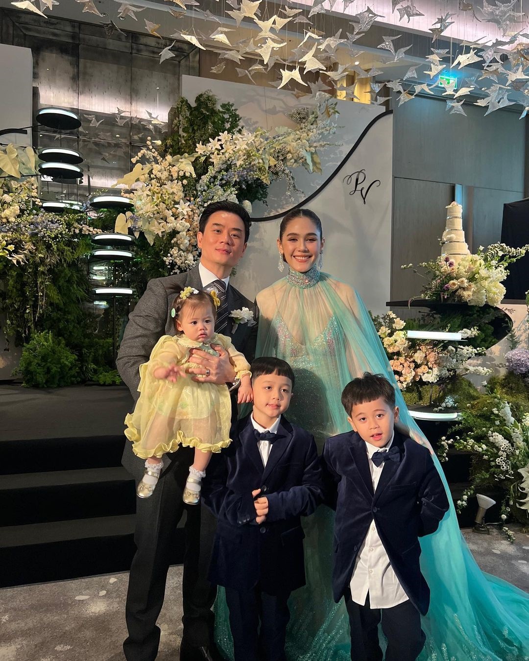 ชมพู่ อารยา 