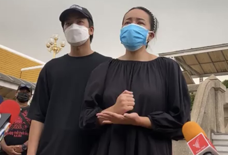 น้าค่อม ชวนชื่น