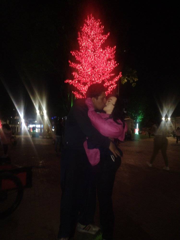 เป็นแฟนกับตุ๊กตา