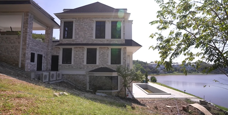 บ้านใหม่ ซานิ นิภาภรณ์