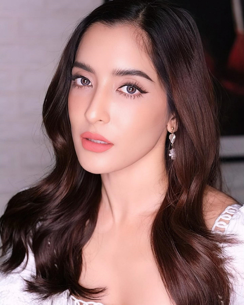 พิ้งค์กี้ สาวิกา 