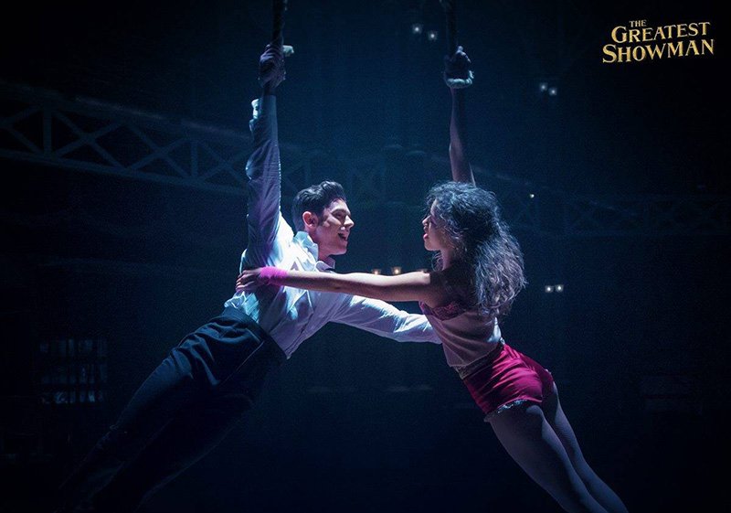 เซนเดย์อา แซค แอฟรอน ในหนัง The Greatest Showman