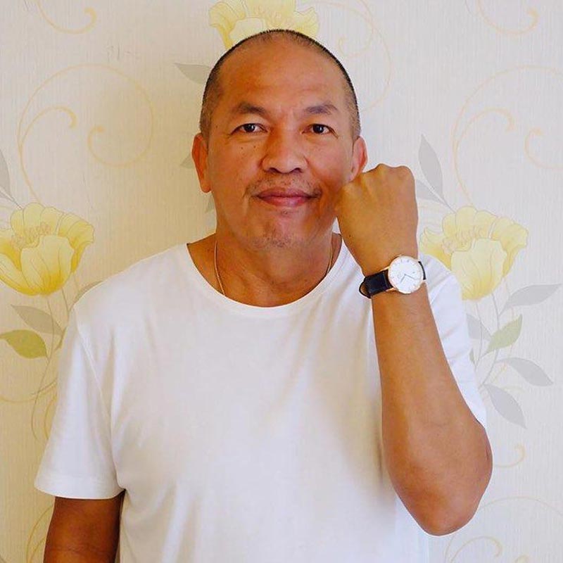 ค่อม ชวนชื่น