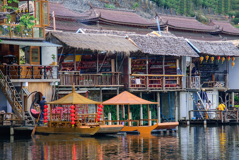 บ้านรักไทย จังหวัดแม่ฮ่องสอน