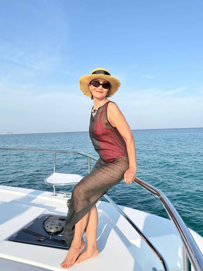 ลิซ่า BLACKPINK ล่องเรือภูเก็ต เดียร์น่า เชอรีน 