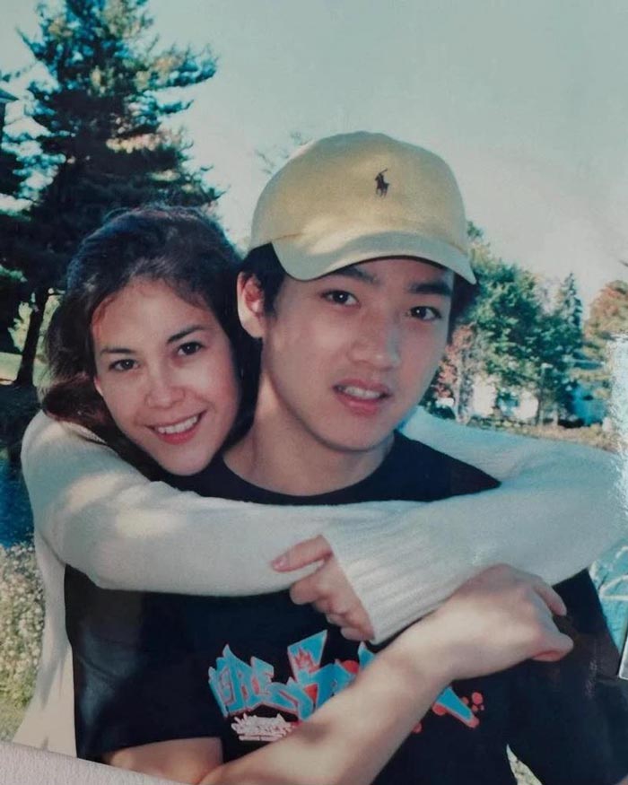 พอลล่า เทเลอร์ เต้ บรม สมัยวัยรุ่น