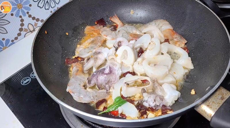 ซอสผัดกะเพรา