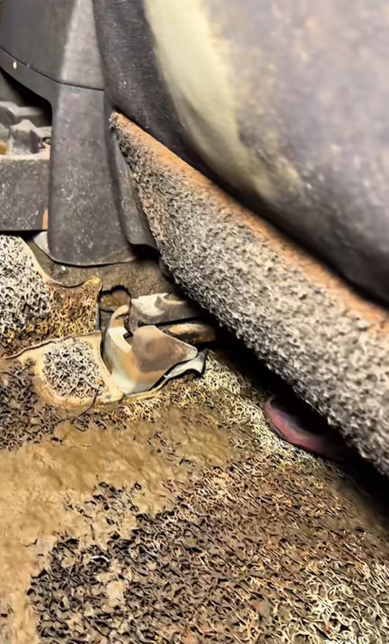 รถจมน้ำ