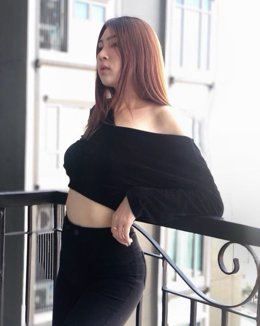 อั้มอึ้ง