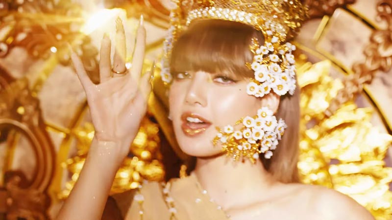 ลิซ่า BLACKPINK