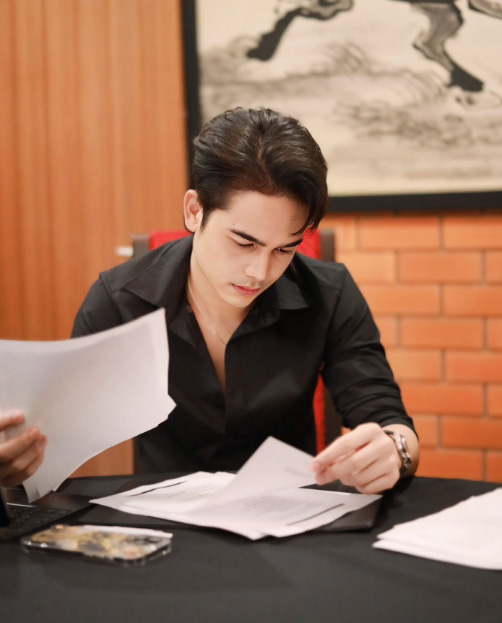 ยิว ฉัตรมงคล