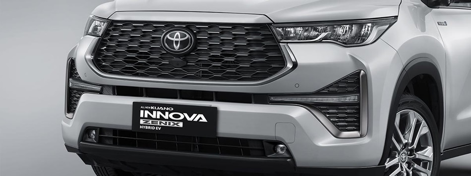 Toyota Innova 2023