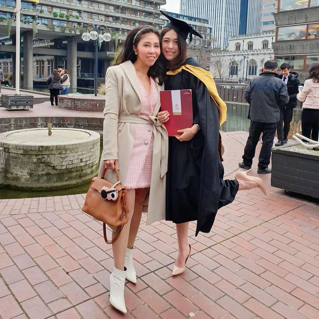 ครอบครัว พีช พชร