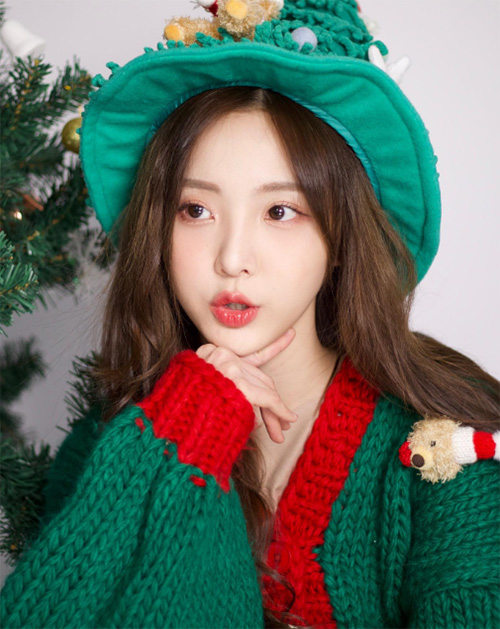 เนเน่ พรนับพัน แต่งตัววันคริสต์มาส ผู้หญิง