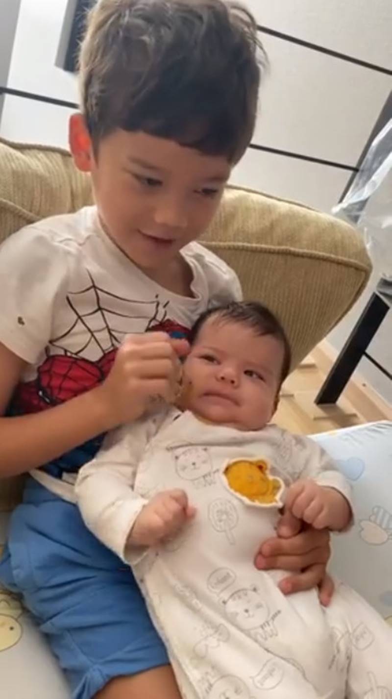 น้องแม็กซ์เวลล์, ซาร่า คาซิงกินี