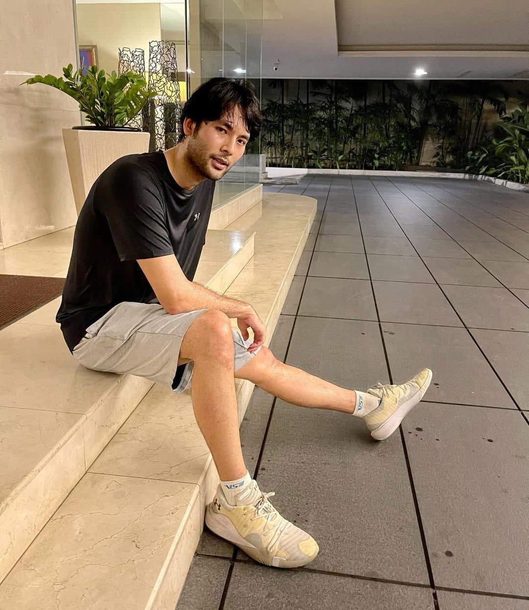 บอม ธนิน