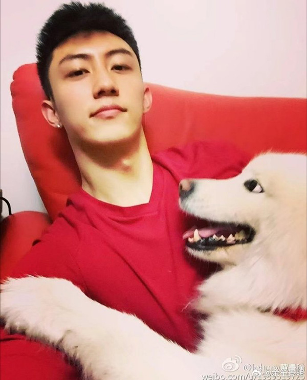 หวงจิ่งอวี๋ johnny huang