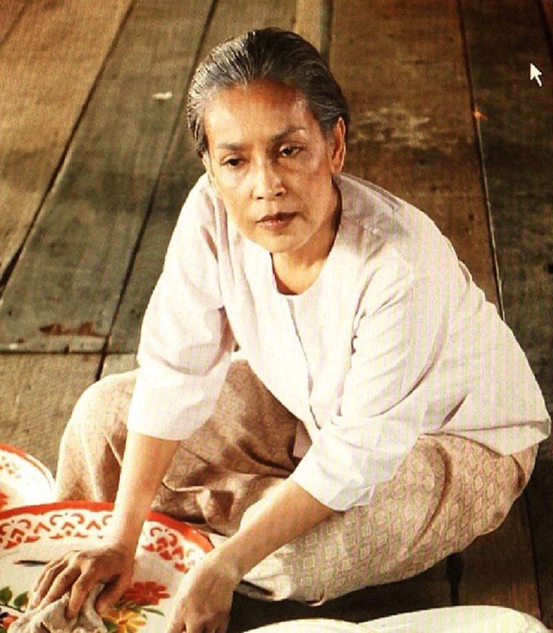 อำภา ภูษิต