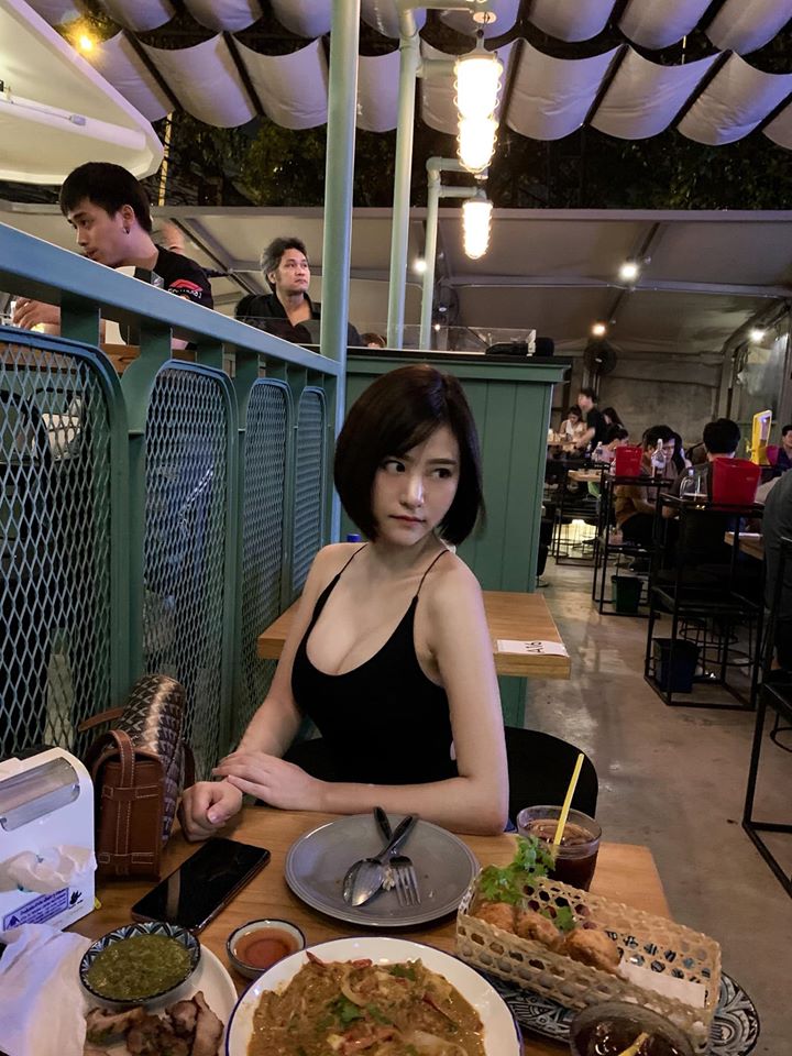 น้องพลอยลี่