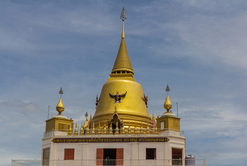 สกายวอล์กวัดหงษ์ทอง