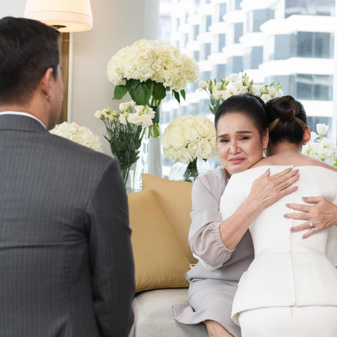 หญิง รฐา