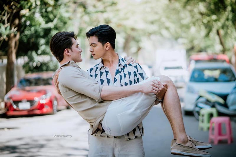 มิกค์ เข้ม